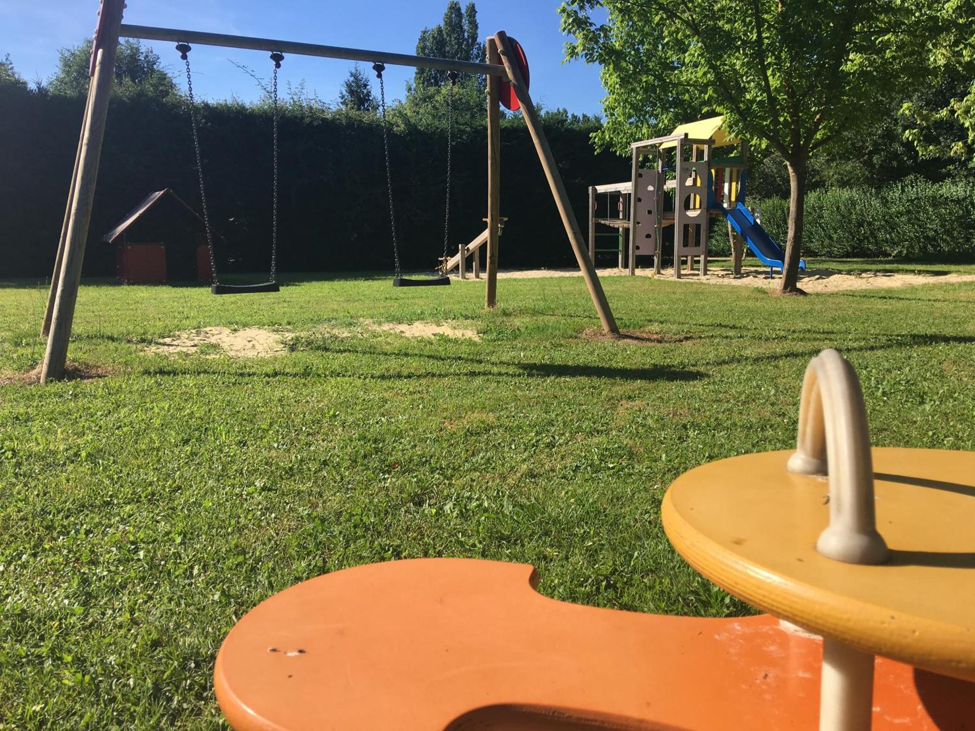 Camping La Ferme De Perdigat Limeuil Экстерьер фото