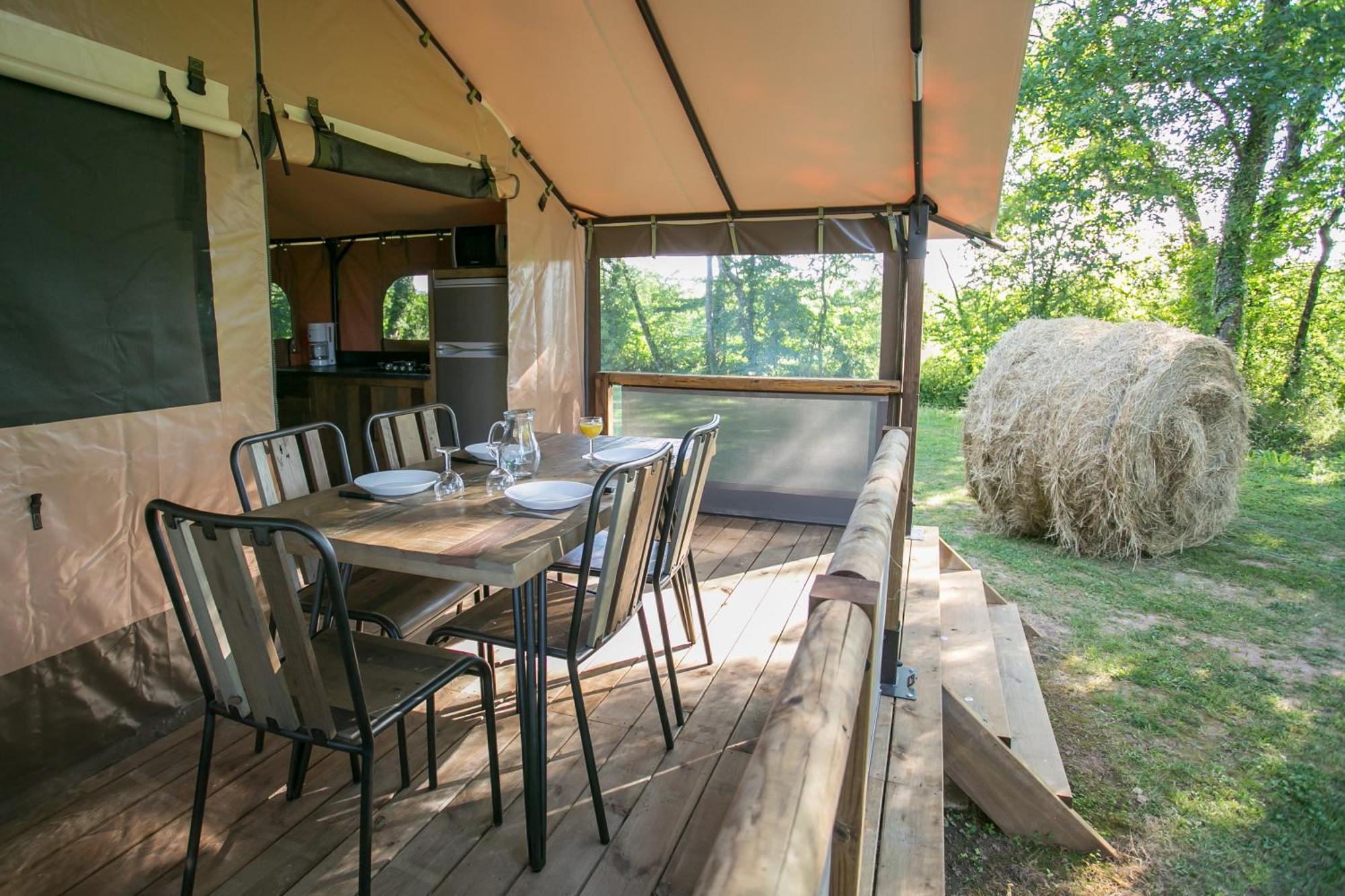 Camping La Ferme De Perdigat Limeuil Экстерьер фото